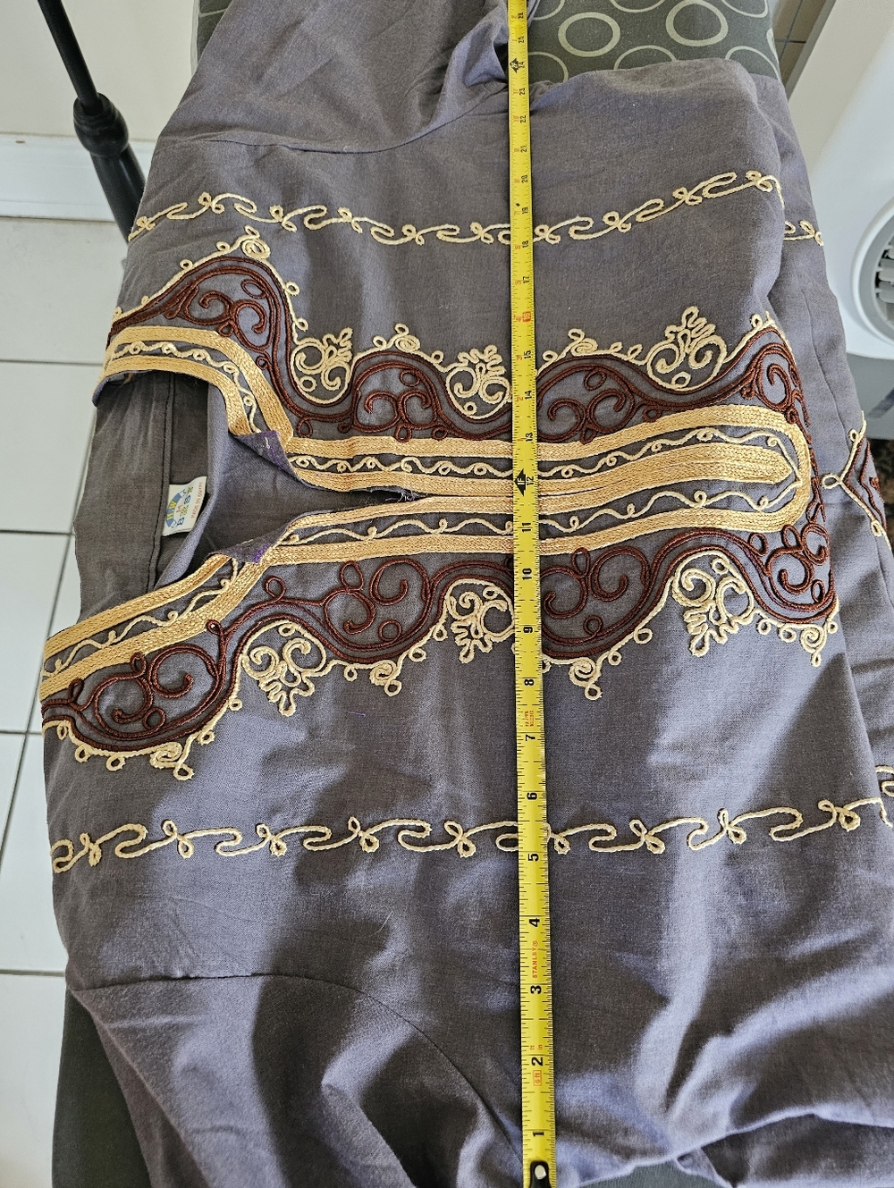 VINTAGE EMBROIDERED CAFTAN - Picture 13 of 15